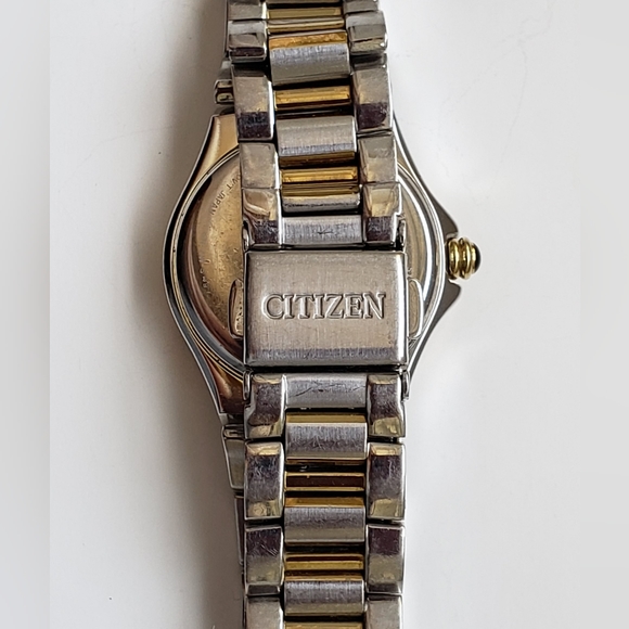 Citizen Eco-Drive Riva, Diamond Accent, MOP, Women's Two-Tone 26mm, EUC! - Picture 6 of 17